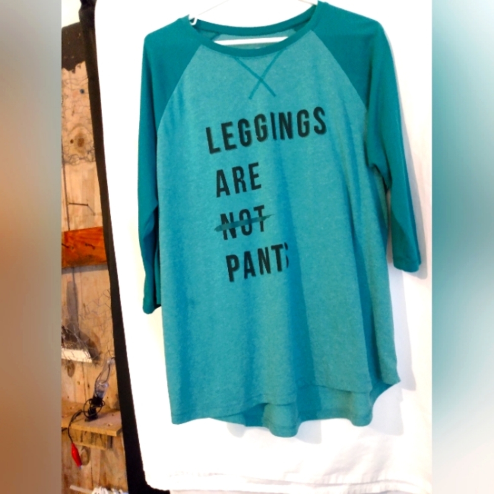 Women's graphic athletic tee